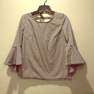 BOUTIQUE NEVER WORN BLOUSE
